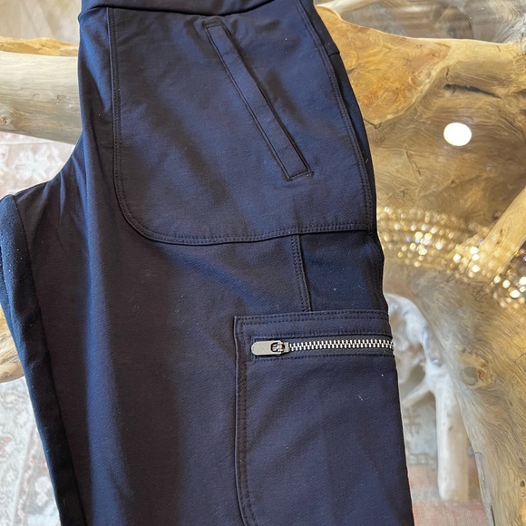 Athleta Black Pants - Size 6 - Picture 2 of 5